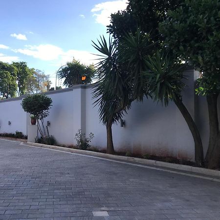 Aluve Guesthouse Johannesburg Eksteriør bilde