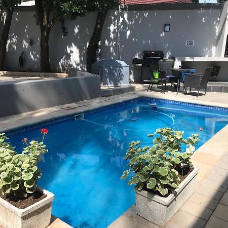 Aluve Guesthouse Johannesburg Eksteriør bilde